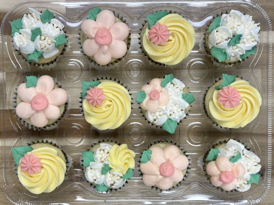 Lemon Flower Cupcakes DF 2